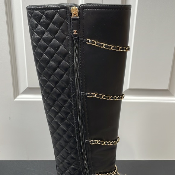 CHANEL Knee High Chain Boots Black size 38.5 - Picture 2 of 11